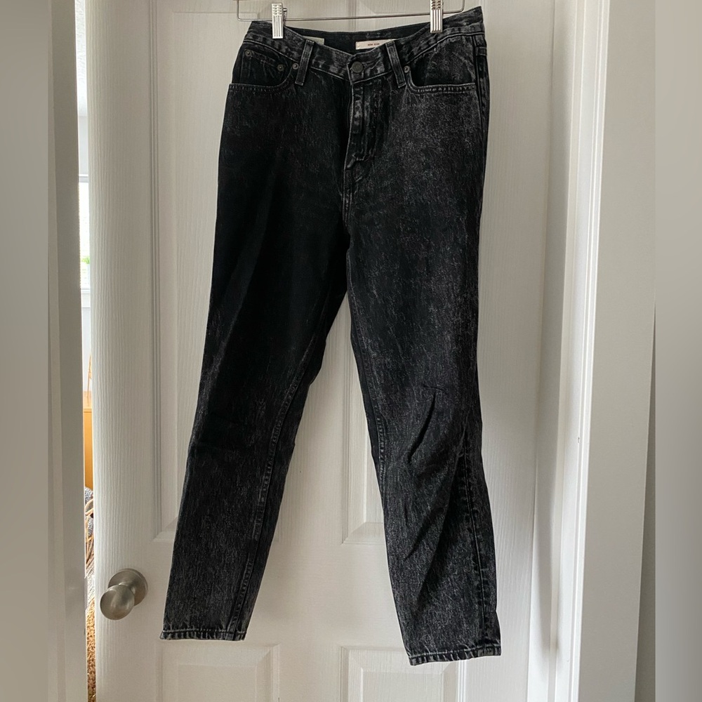 Levi’s mom jeans size 26